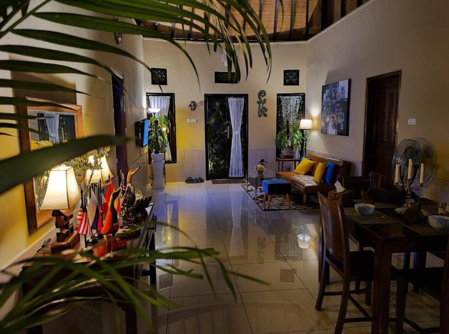 Villa Aurora